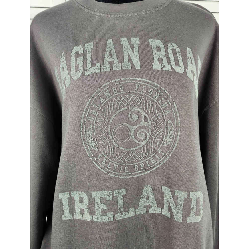 🚨 Grrand Raglan Road Ireland Sweatshirt XL Graphic Celtic Spirit Gray Pullover - Picture 2 of 7